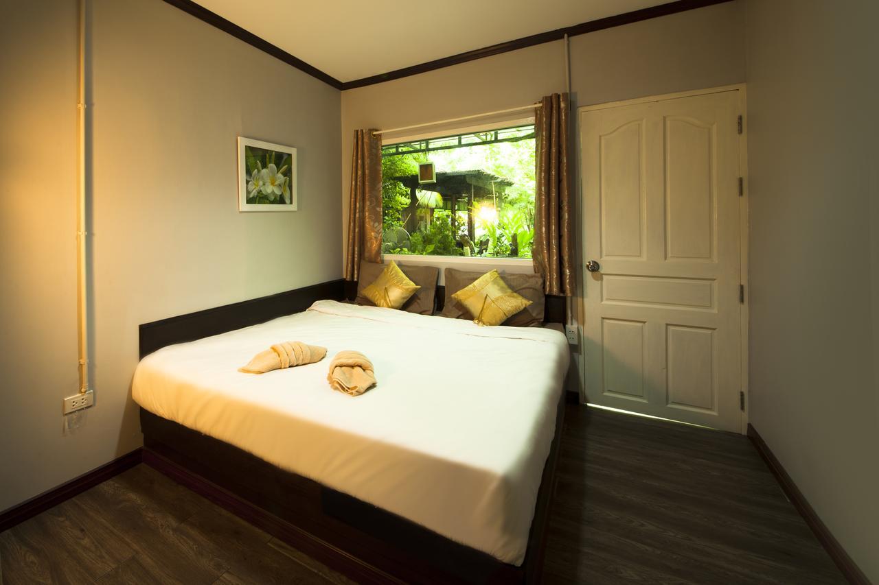 Hatthatara Resort Samut Songkhram Exterior photo